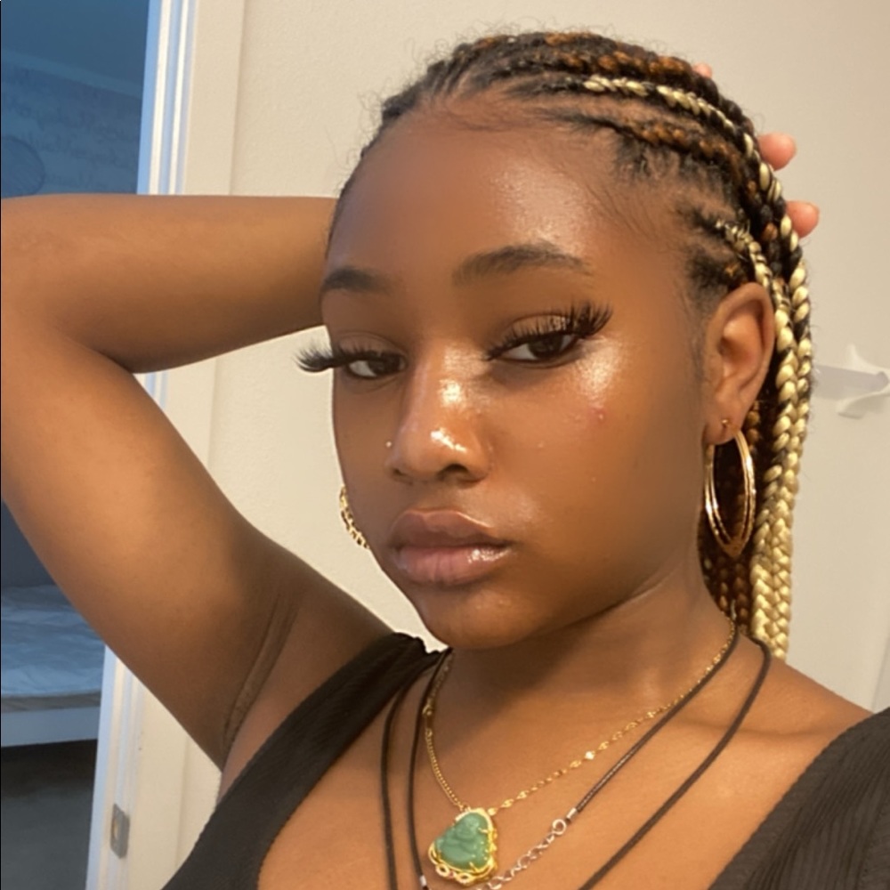 Meet your Posher, Khaleigh